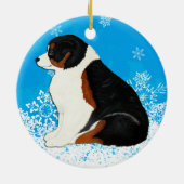 オーストラリアの羊飼いの子犬の雪のオーナメント セラミックオーナメント (裏面)