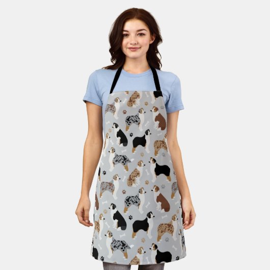 オーストラリアの羊飼いの骨と前足のエプロン エプロン (着用した状態)