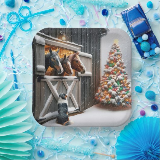 オーストラリアの羊飼い犬とクリスマスホース納屋 ペーパープレート (パーティー)