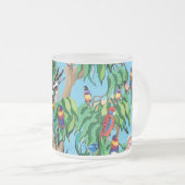 オーストラリアの鳥でいっぱいの木 フロストグラスマグカップ (正面右)