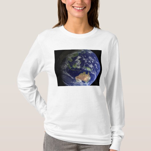オーストラリアを示す宇宙からの完全な地球 Tシャツ (正面)