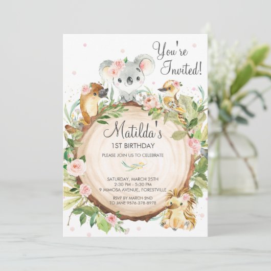オーストラリアアニマルズコアラピンクフローラガール誕生日 招待状 (スタンド正面)
