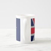 オーストラリアデザインカーボンファイバークロムスタイル ボーンチャイナマグカップ (裏面)