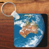 オーストラリア上空に雲を見せる惑星の地球。 キーホルダー (正面)