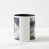 オーストラリア上空の熱帯低気圧のハミッシュ マグカップ (中央)