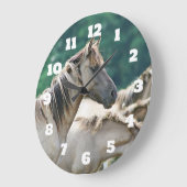 オーストラリア産のブルームビー馬の群れ ラージ壁時計 (傾斜)