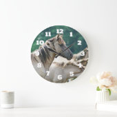オーストラリア産のブルームビー馬の群れ ラージ壁時計 (ホーム)