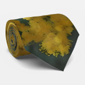 オーストラリア産の黄色いガラガラの花 ネクタイ (ロール)