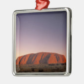 オーストラリア、ウルル·カタ·ジュタ国立公園、ウルル2 メタルオーナメント (左)