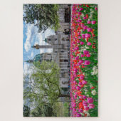 オーストリアのウィーンにある春の聖チャールズ教会 ジグソーパズル (縦)