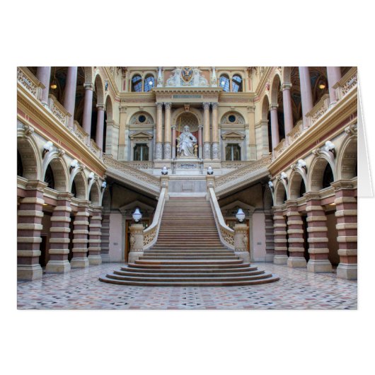 オーストリアのジャスティズパラスト階段 (正面横)