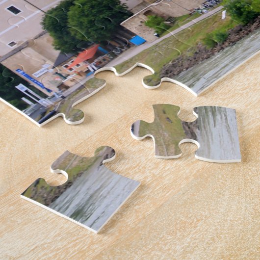 オーストリアのダーンシュタインと青い教会の尖塔 ジグソーパズル (側面)