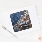 オーストリアのハルスタットにある木製の湖畔の家 スクエアシール (封筒)