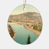 オーストリアのリンツ セラミックオーナメント (左)