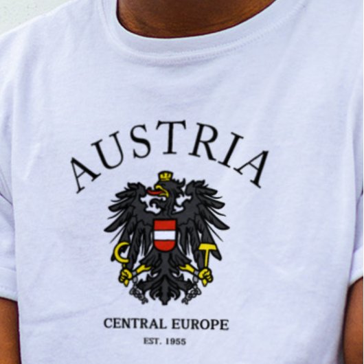 オーストリア伝統とオーストリア国旗のTシャツ Tシャツ