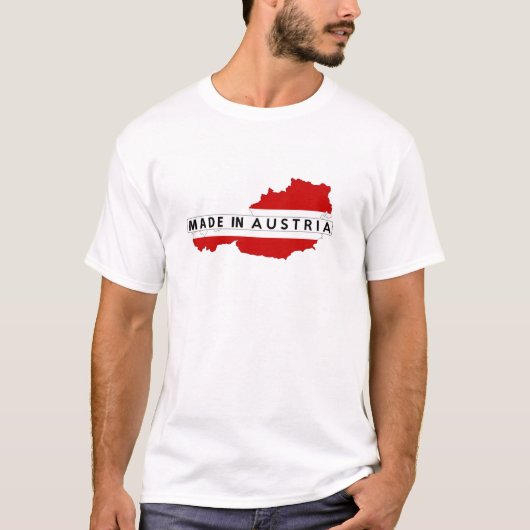オーストリア国地図の国旗の製品ラベル Tシャツ (正面)