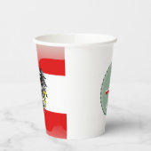 オーストリア国旗のコートを着た腕紙カップ 紙コップ (左)