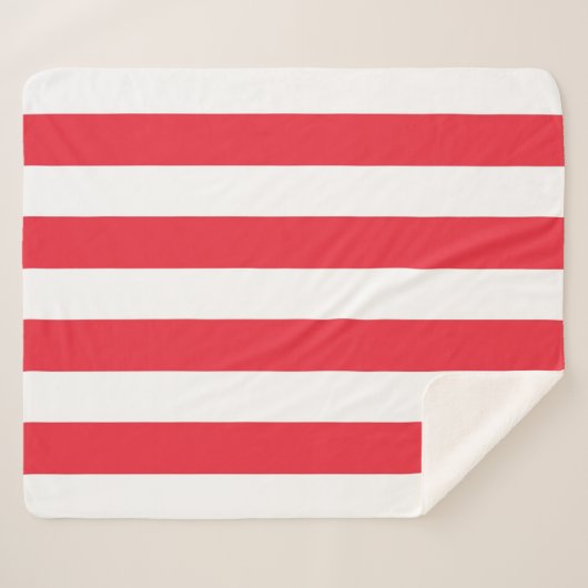 オーストリア国旗を持つ愛国的シェルパ毛布 シェルパブランケット (正面(横))