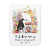 オーダーメイドのノームと花のアーチ 50回目の結婚記念日 マグネット (縦)
