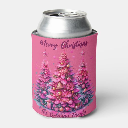 オーダーメイドのピンクのクリスマスツリーと家族 缶クーラー (缶正面)