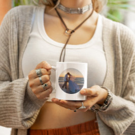 オーダーメイドの円形結婚式フォト コーヒーマグカップ