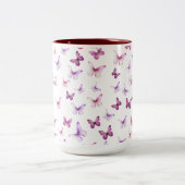 オーダーメイドの可愛いピンクの蝶々 ツートーンマグカップ (中央)