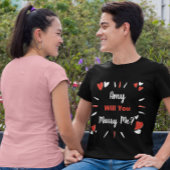 オーダーメイドの「私と結婚してくれますか?」ハートデザイン Tシャツ