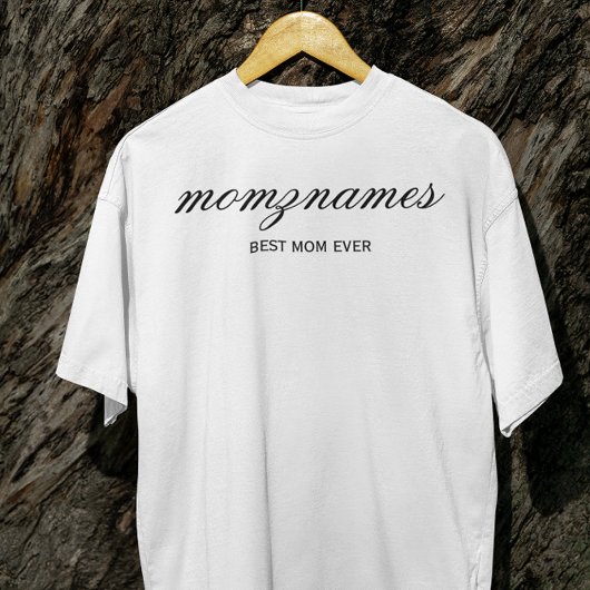 オーダーメイドカリグラフィーお名前入り最高のママ プラスサイズTシャツ