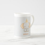 オーダーメイド かわいいゾウ 子供の名前 ボーンチャイナマグカップ (正面右)
