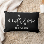 オーダーメイド　ソリッドブラックカラースクリプトファミリー名 ランバークッション (ブランケット)