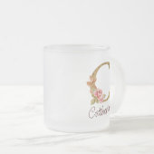 オーダーメイド 名前 ゴールド箔 バラ ピンク くすみ Letter C フロストグラスマグカップ (正面右)