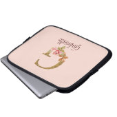 オーダーメイド 名前 レター G ゴールド フォイル ブッシュ ピンク ローズ ラップトップスリーブ (正面下部)