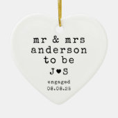 オーダーメイド Mr & Mrs タイポグラフィー 婚約 セラミックオーナメント (正面)
