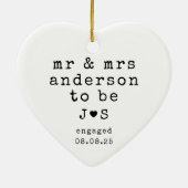 オーダーメイド Mr & Mrs タイポグラフィー 婚約 セラミックオーナメント (裏面)