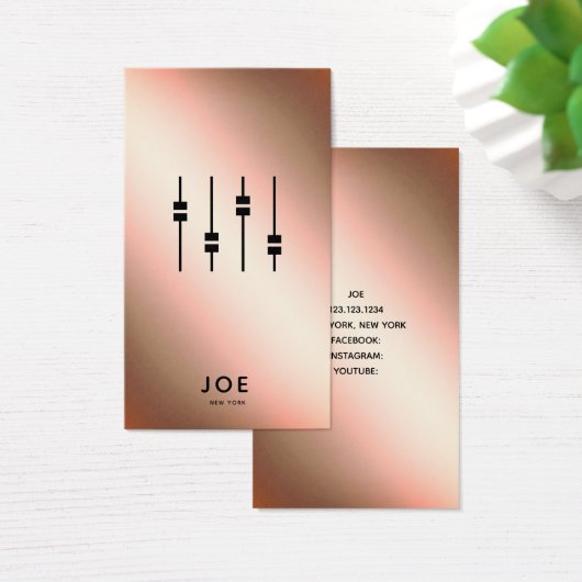 オーディオエンジニア |バラフェイク金ゴールド名刺 (デスク)