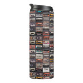 オーディオカセットの巨大なコレクション。レトロミュージカル  タンブラー (回転右)