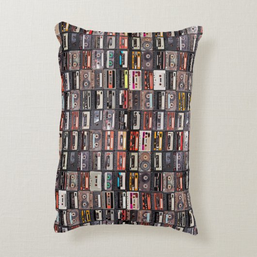 オーディオカセットの膨大なコレクション アクセントクッション (裏面(縦))