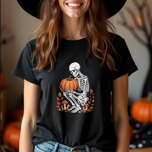 オートゥムンラブ スケルトンのカボチャ抱擁 Tシャツ