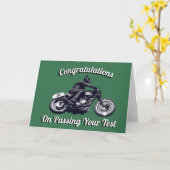 オートバイでのテスト合格おめでとう カード (黄色い花)