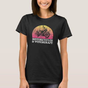 オートバイとウィッチクラフトのオートバイ Tシャツ