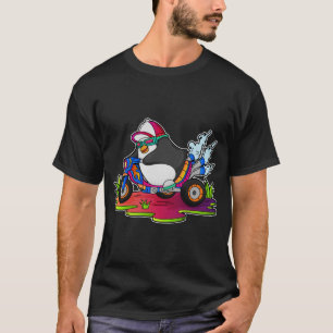 オートバイとバイクもしくは自転車に乗る人としてのペンギン Tシャツ