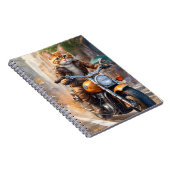 オートバイに乗るためのオレンジ色のタビーキャット ノートブック (右側)