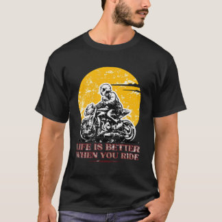 オートバイのバイクに乗ると人生が良い Tシャツ