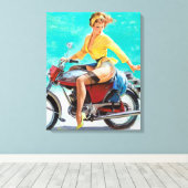 オートバイのピンアップ キャンバスプリント (インサイチュ (ウッドフロア))