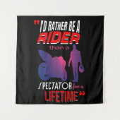 オートバイのライダーの生活：乗る、見ない タペストリー (正面)