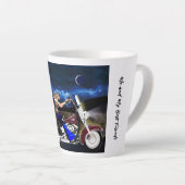 オートバイの女の子が犬と乗る，ファンタジーカップ カフェラテマグ (右アングル)