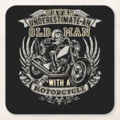 オートバイを持つ老人を決して過小評価しない スクエアペーパーコースター (正面)
