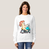 オートバイバイクもしくは自転車に乗る人のキノコ スウェットシャツ (正面フル)