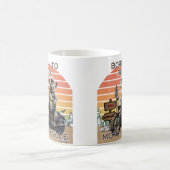 オートバイ生まれに乗るのに – Meerkat コーヒーマグカップ (中央)