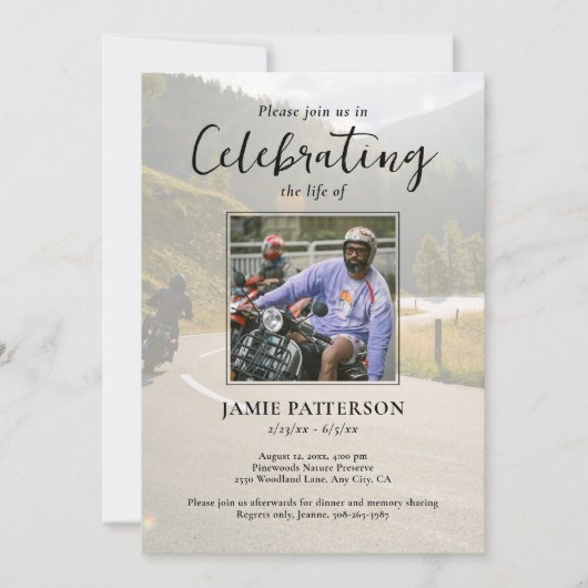 オートバイ、バイクもしくは自転車に乗る人お祝いの写真 招待状 (正面)